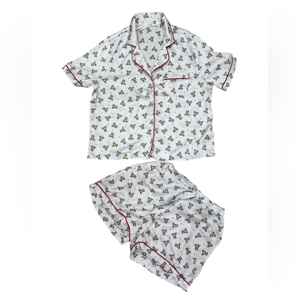 Charming Kids' Pajama Set with Bear Print